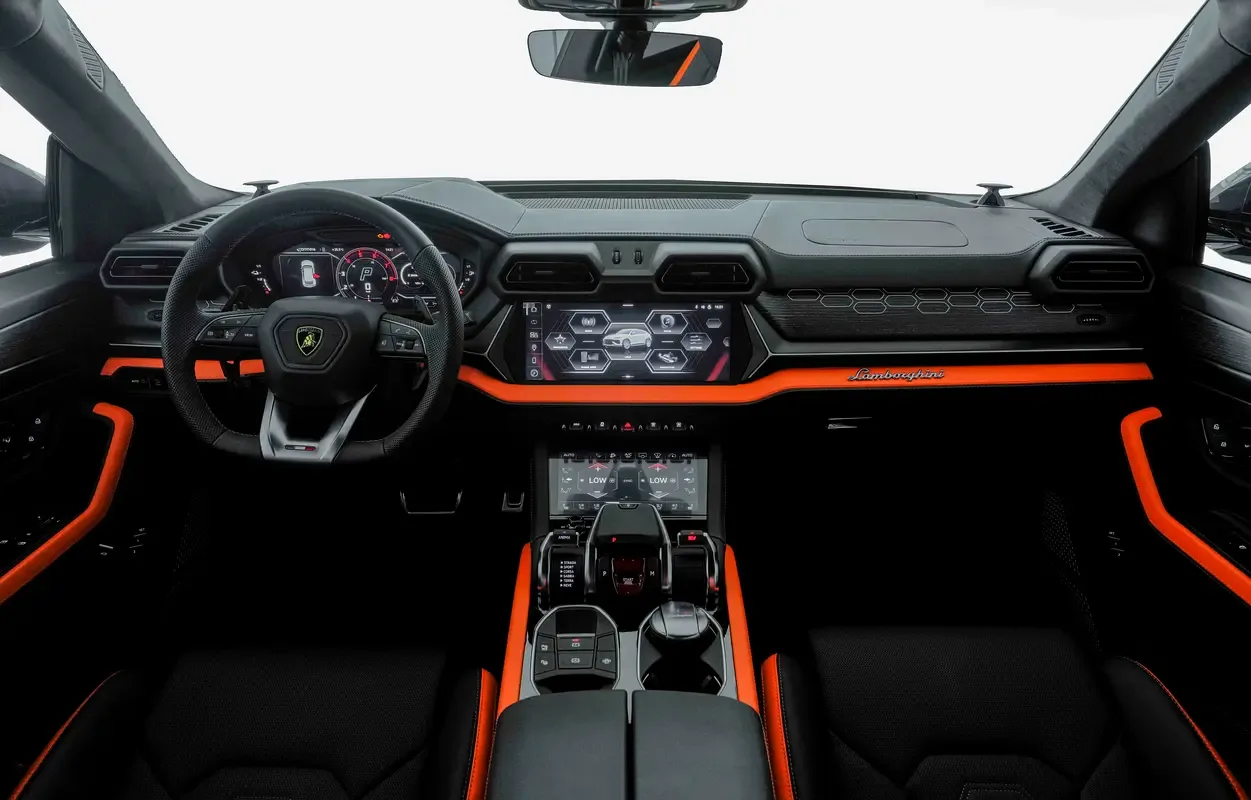 Lamborghini Urus 4.0 AT AWD (666 حصان) - 7
