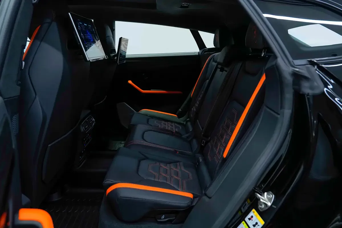 Lamborghini Urus 4.0 AT AWD (666 حصان) - 12