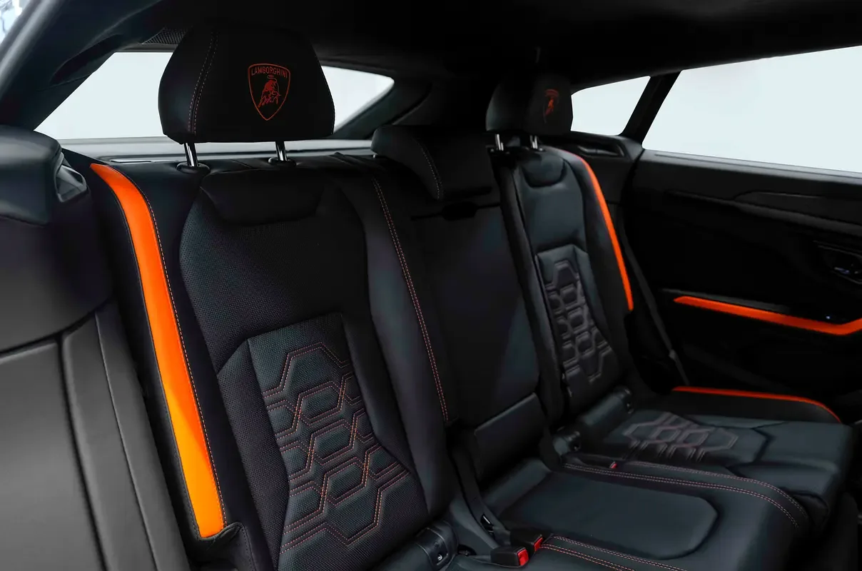 Lamborghini Urus 4.0 AT AWD (666 حصان) - 13