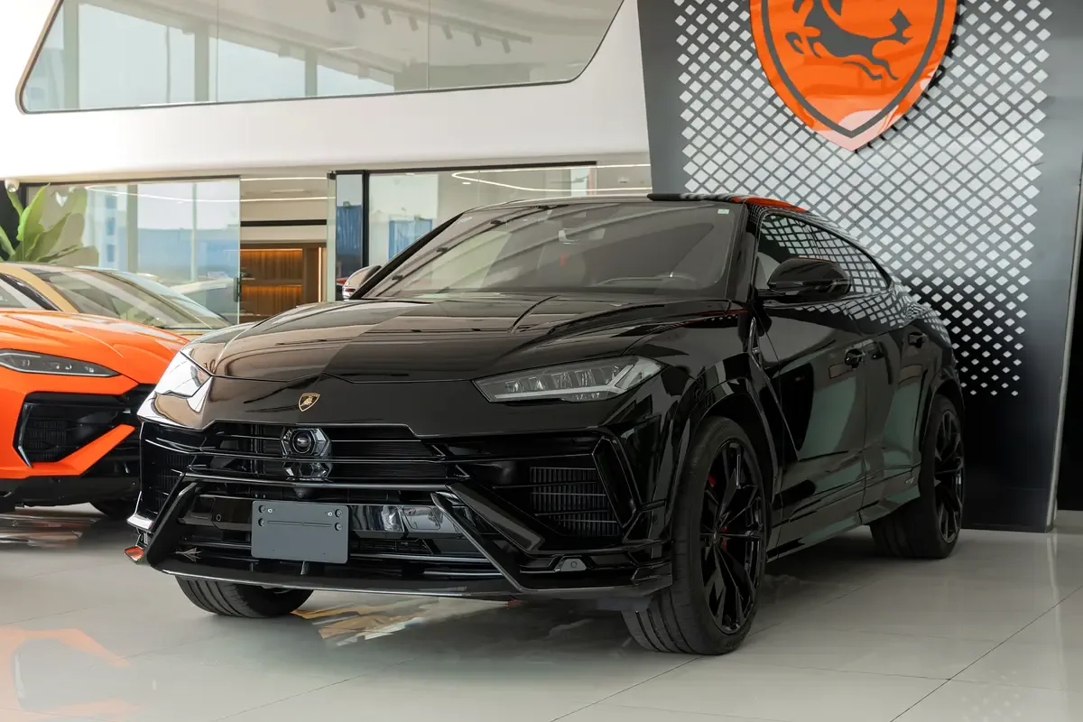Lamborghini Urus 4.0 AT AWD (666 hp) - 3