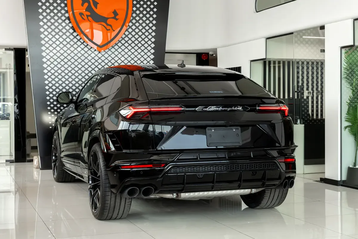 Lamborghini Urus 4.0 AT AWD (666 hp) - 6