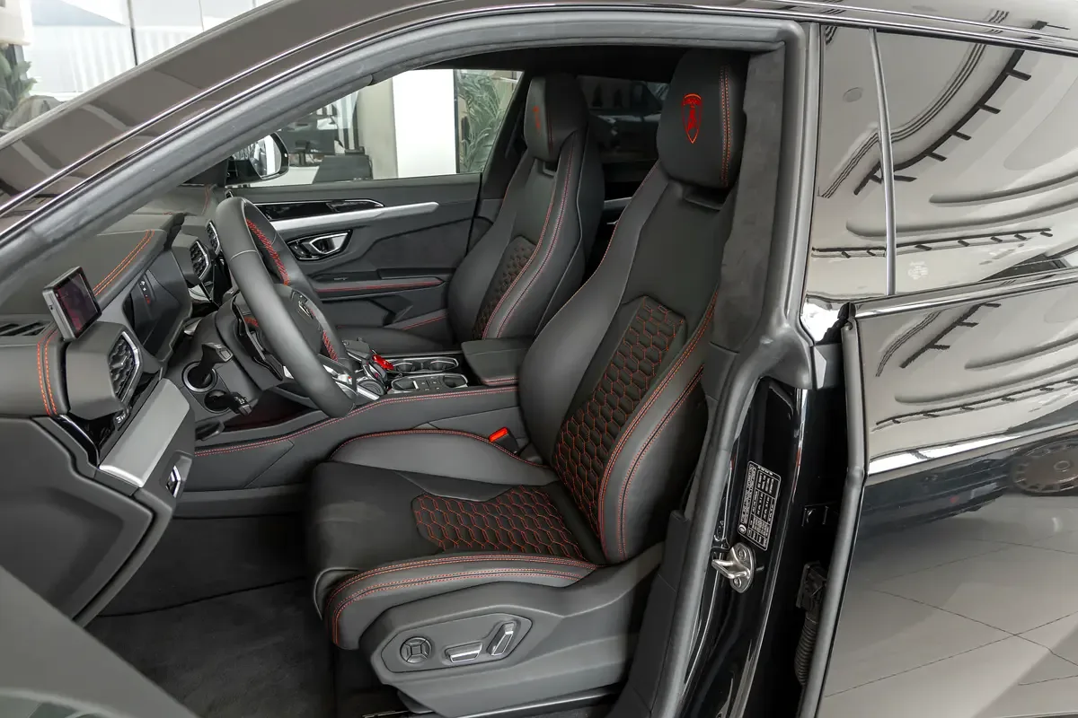 Lamborghini Urus 4.0 AT AWD (666 hp) - 9
