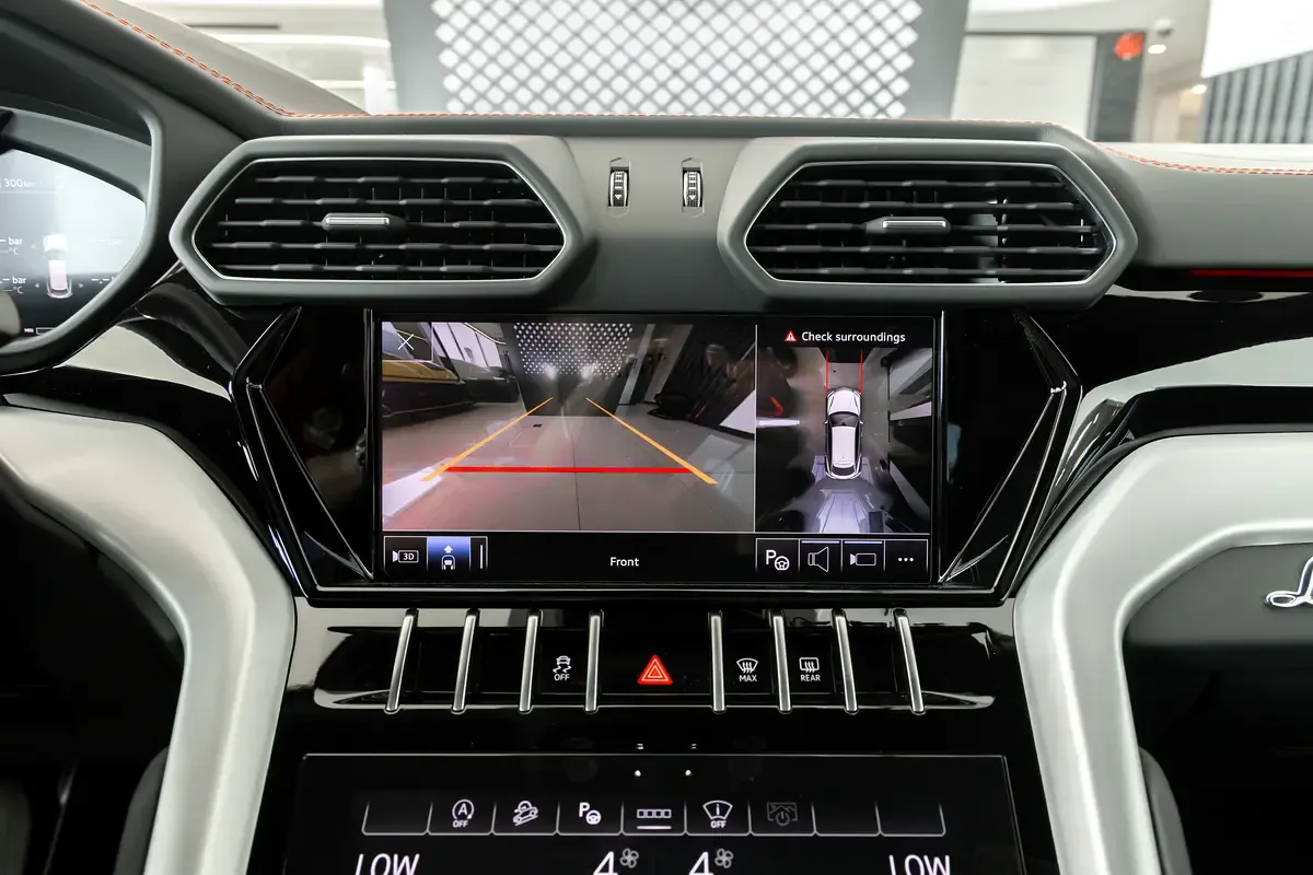 Lamborghini Urus 4.0 AT AWD (666 hp) - 18