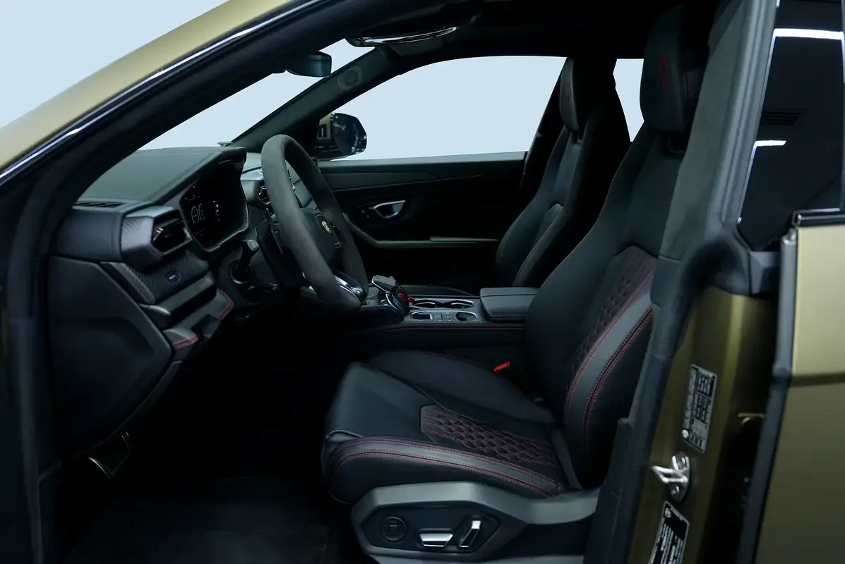Lamborghini Urus 4.0 AT AWD (666 حصان) - 8