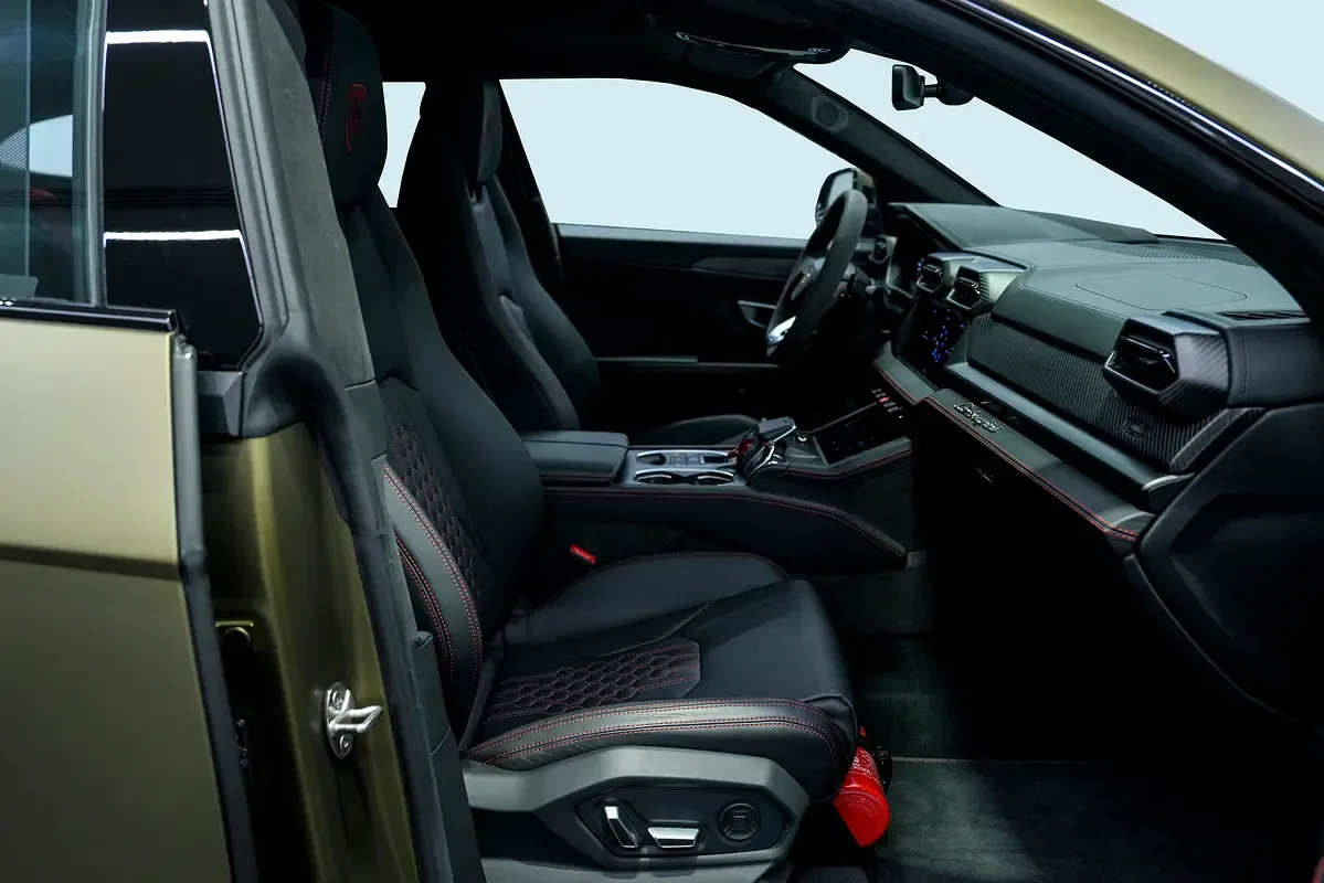 Lamborghini Urus 4.0 AT AWD (666 حصان) - 9
