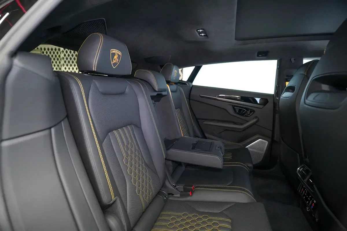 Lamborghini Urus 4.0 AT AWD (666 hp) - 15