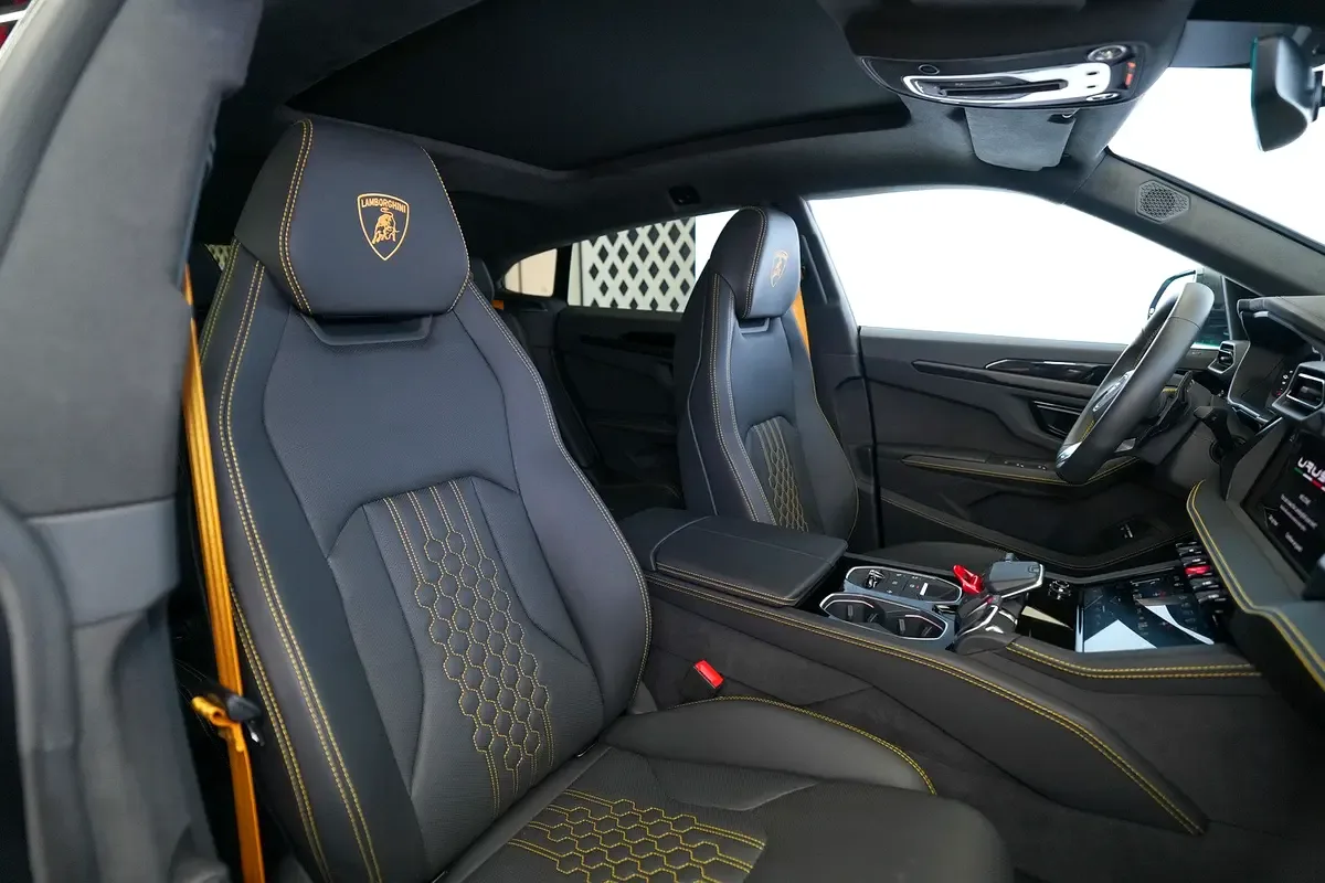 Lamborghini Urus 4.0 AT AWD (666 hp) - 13