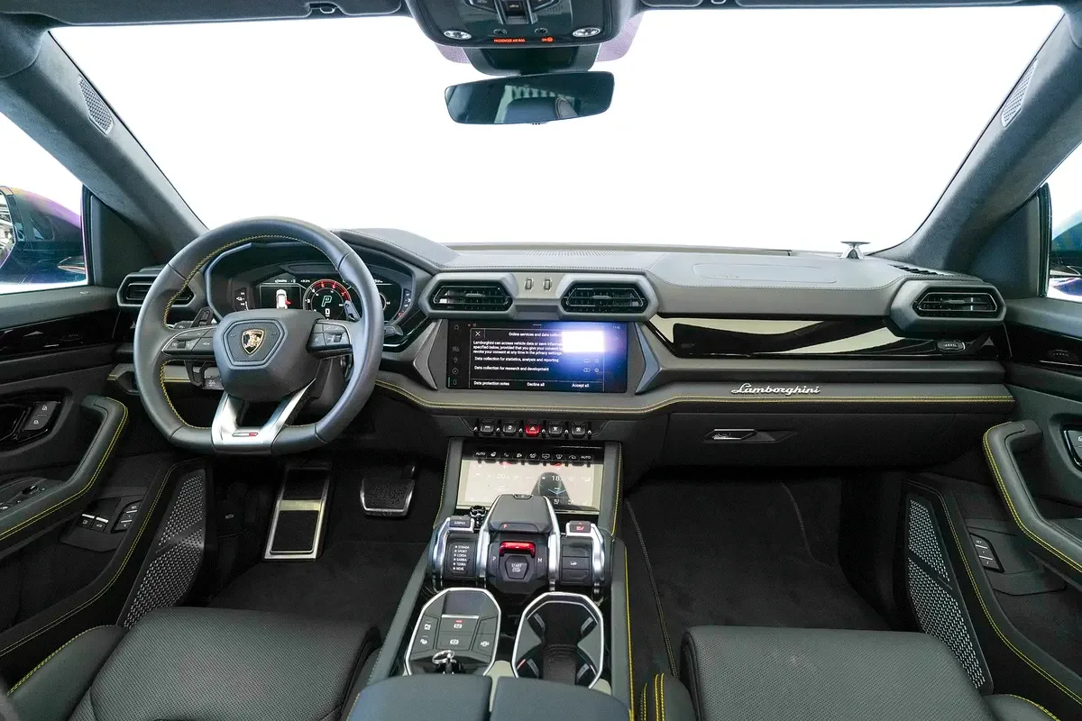 Lamborghini Urus 4.0 AT AWD (666 hp) - 17