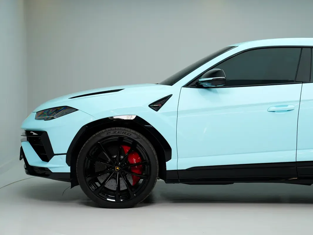 Lamborghini Urus 4.0 AT AWD (666 حصان) - 4