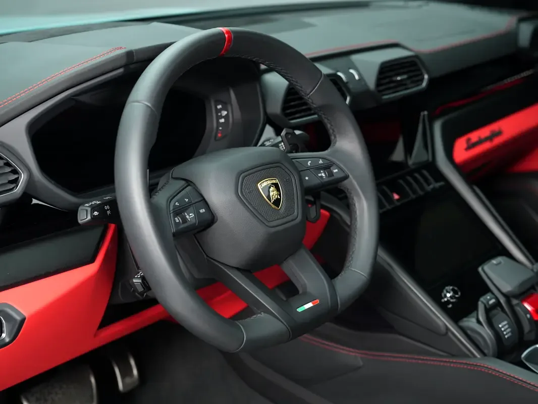 Lamborghini Urus 4.0 AT AWD (666 حصان) - 10