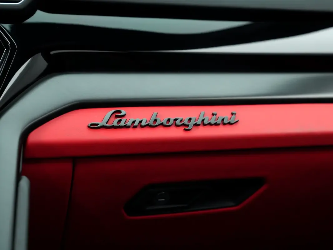 Lamborghini Urus 4.0 AT AWD (666 حصان) - 14