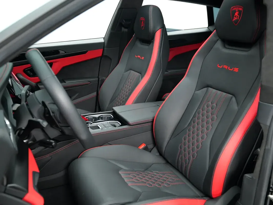 Lamborghini Urus 4.0 AT AWD (666 حصان) - 15