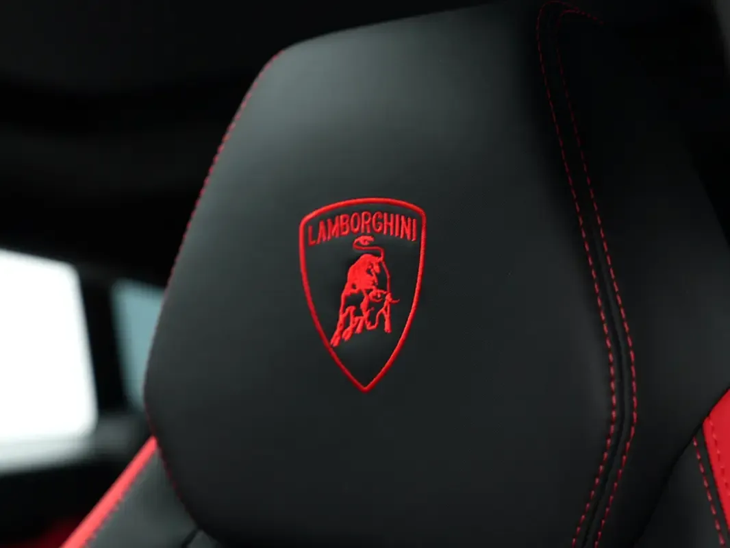 Lamborghini Urus 4.0 AT AWD (666 حصان) - 16