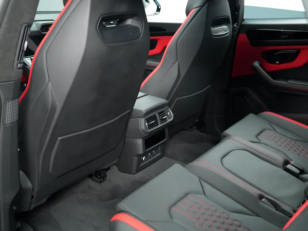 Lamborghini Urus 4.0 AT AWD (666 حصان) - 18