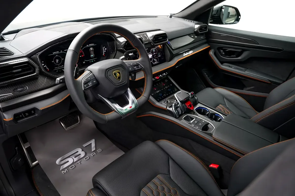 Lamborghini Urus 4.0 AT AWD (666 حصان) - 6
