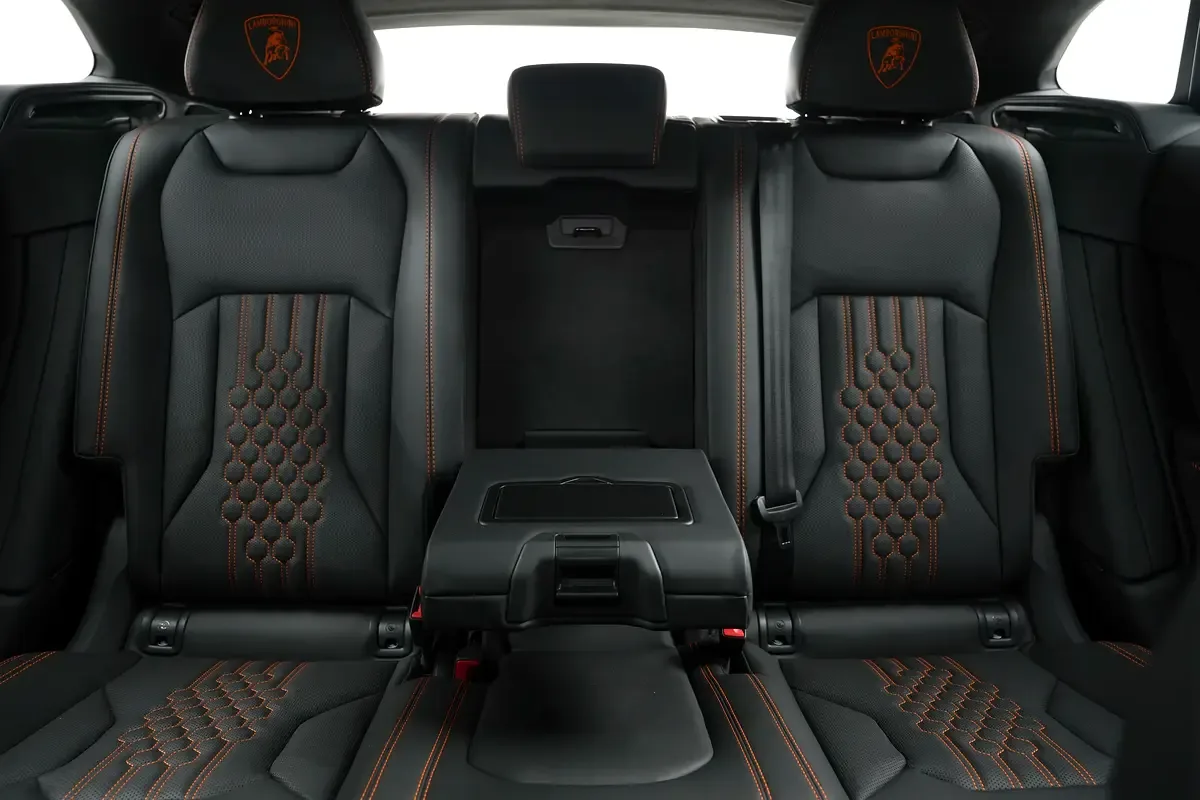 Lamborghini Urus 4.0 AT AWD (666 حصان) - 9