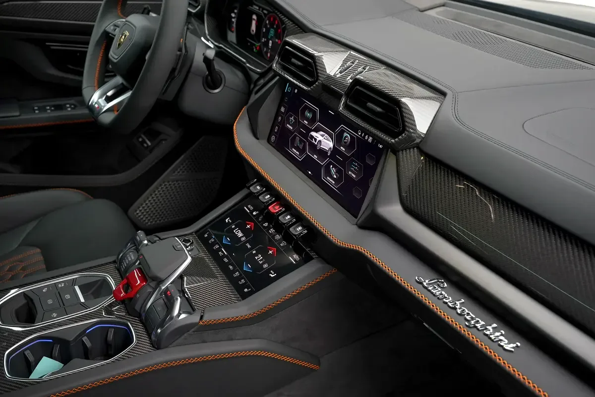 Lamborghini Urus 4.0 AT AWD (666 حصان) - 11