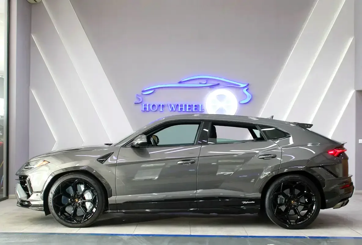 Lamborghini Urus 4.0 AT AWD (666 حصان) - 6