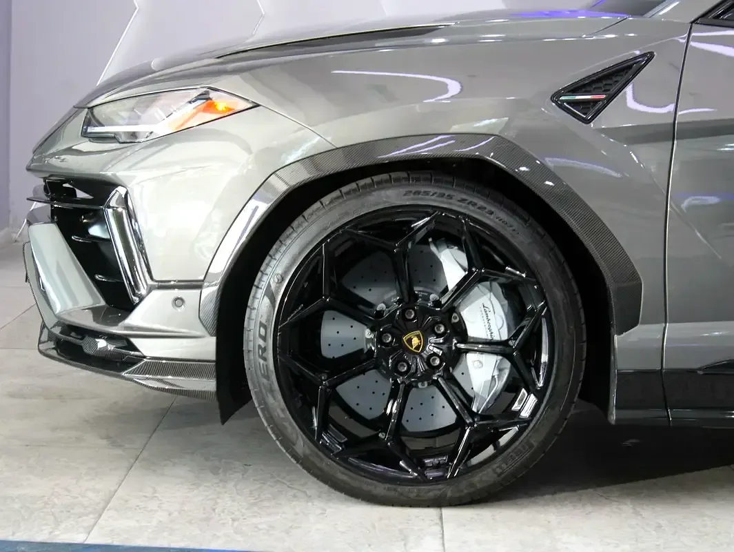 Lamborghini Urus 4.0 AT AWD (666 حصان) - 8