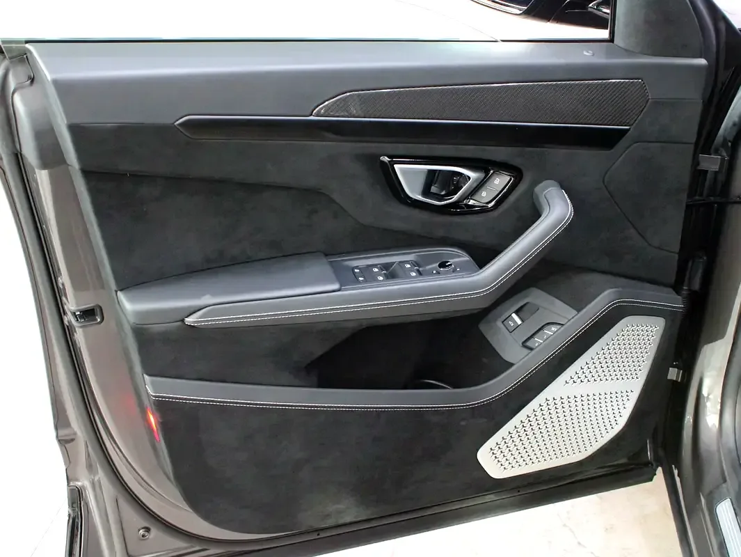 Lamborghini Urus 4.0 AT AWD (666 حصان) - 14