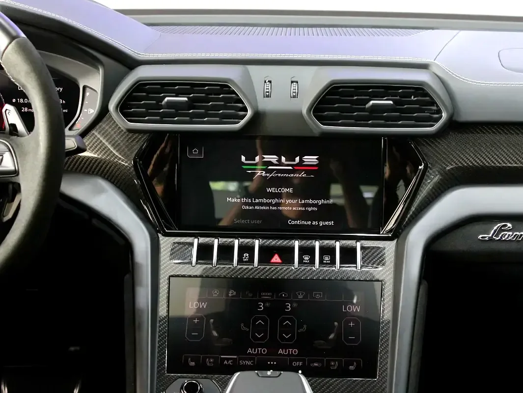 Lamborghini Urus 4.0 AT AWD (666 حصان) - 17