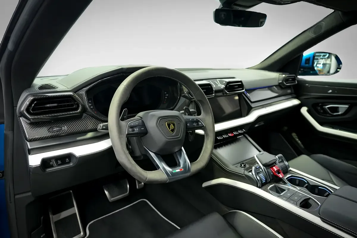 Lamborghini Urus 4.0 AT AWD (666 حصان) - 7
