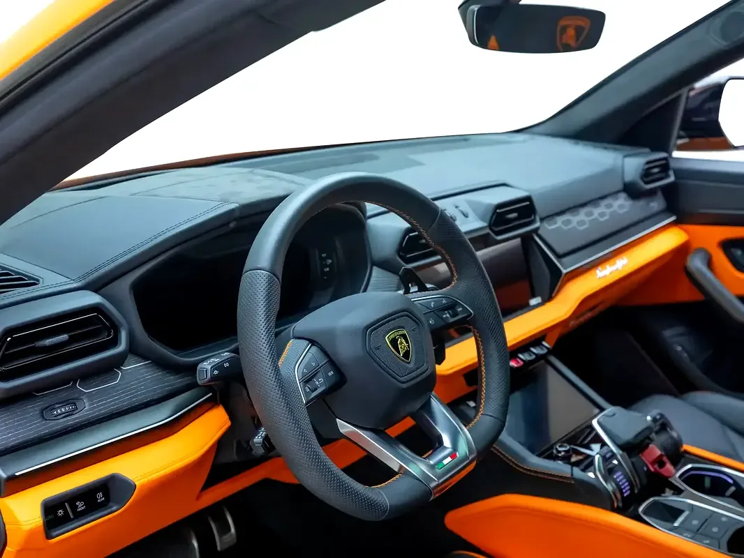 Lamborghini Urus 4.0 AT AWD (666 حصان) - 9