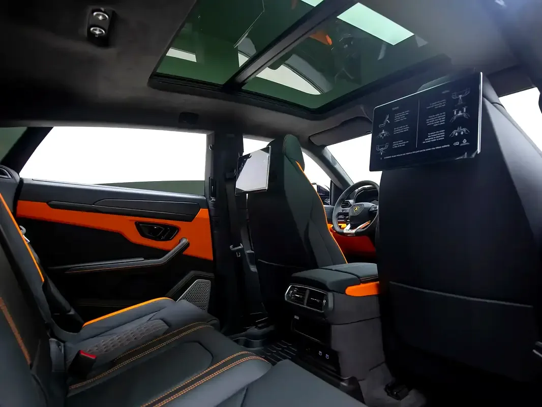 Lamborghini Urus 4.0 AT AWD (666 حصان) - 17