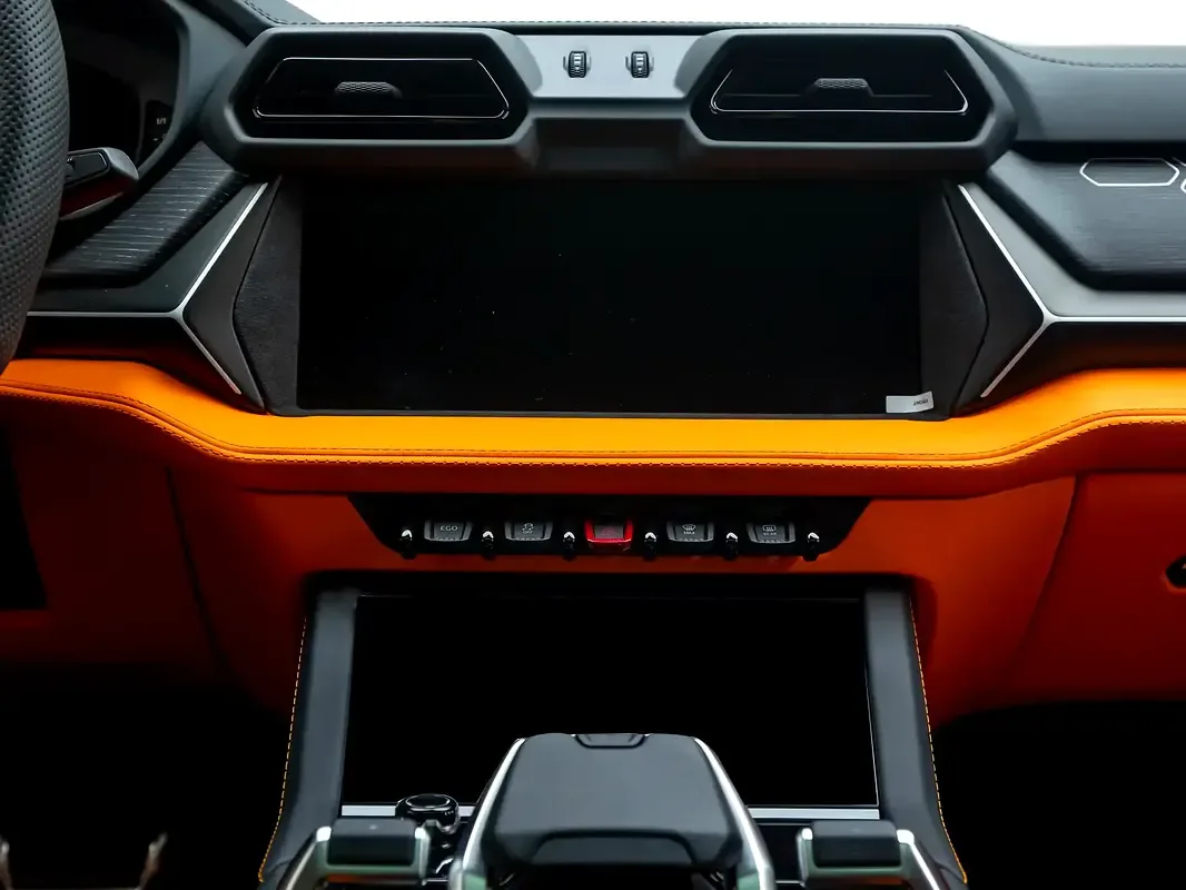 Lamborghini Urus 4.0 AT AWD (666 حصان) - 15
