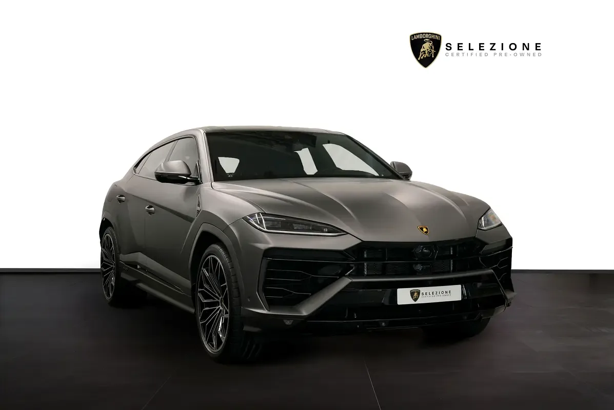 Lamborghini Urus 4.0 AT AWD (666 حصان)