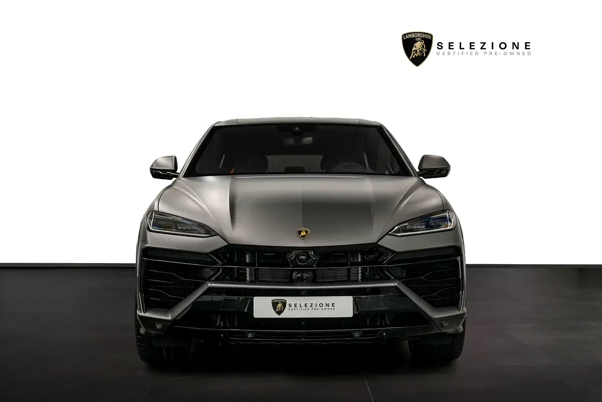 Lamborghini Urus 4.0 AT AWD (666 حصان) - 2