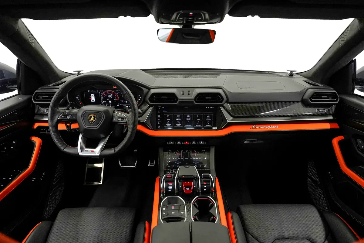 Lamborghini Urus 4.0 AT AWD (666 حصان) - 7