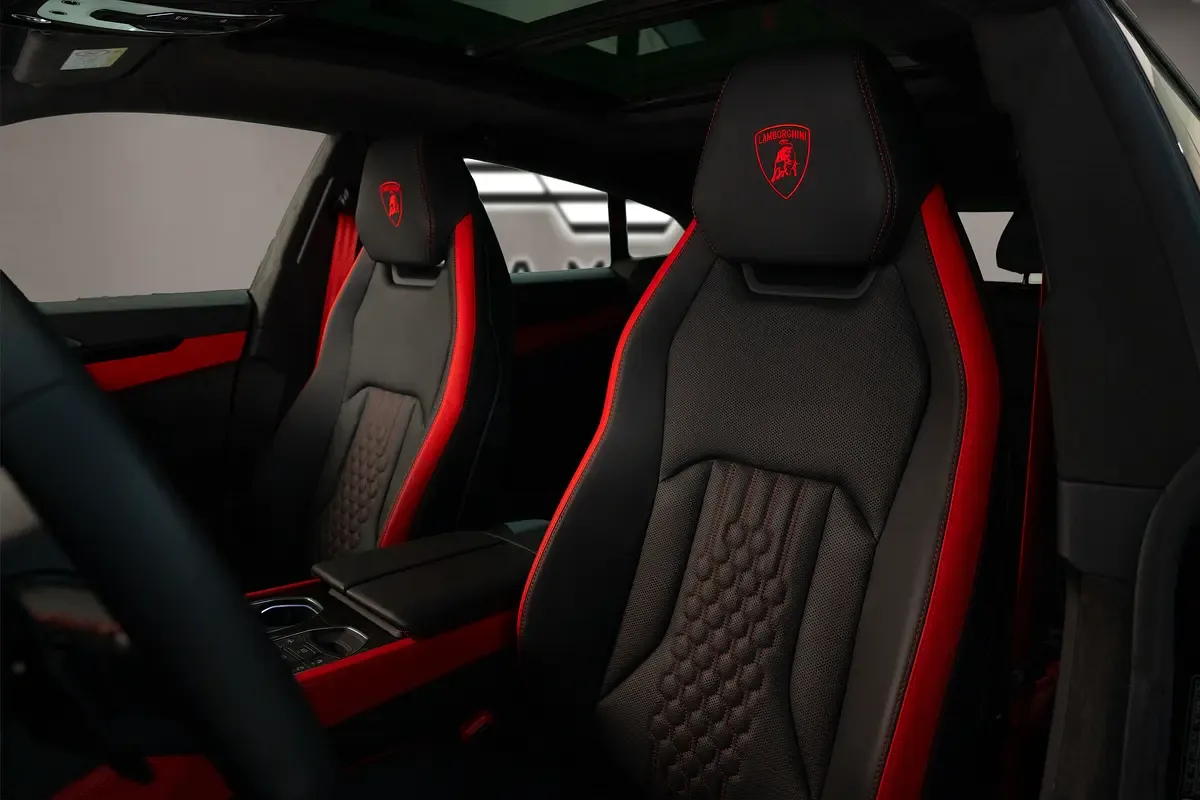 Lamborghini Urus 4.0 AT AWD (666 حصان) - 10