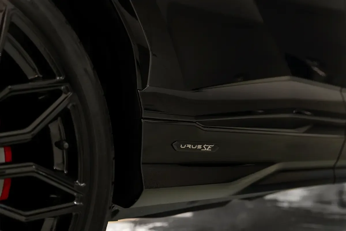 Lamborghini Urus 4.0 AT AWD (666 حصان) - 19