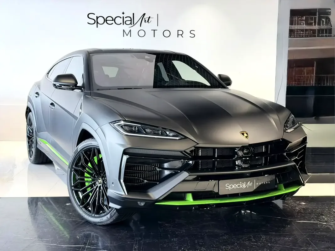 Lamborghini Urus 4.0 AT AWD (666 حصان)