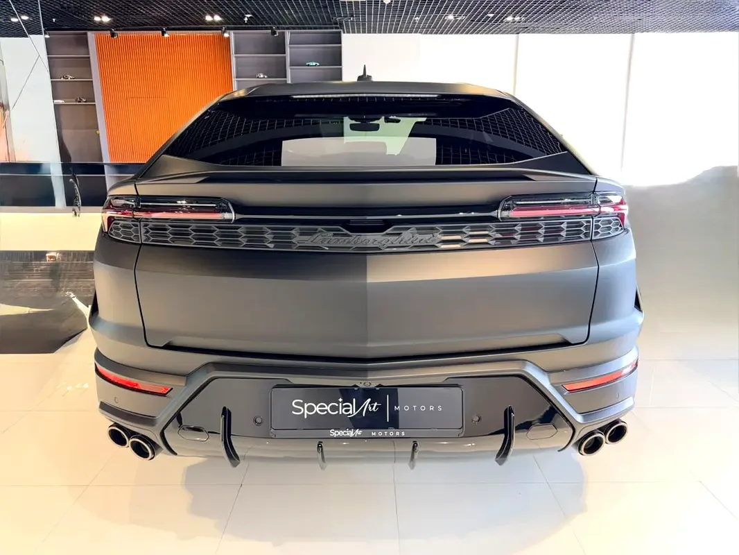 Lamborghini Urus 4.0 AT AWD (666 حصان) - 4