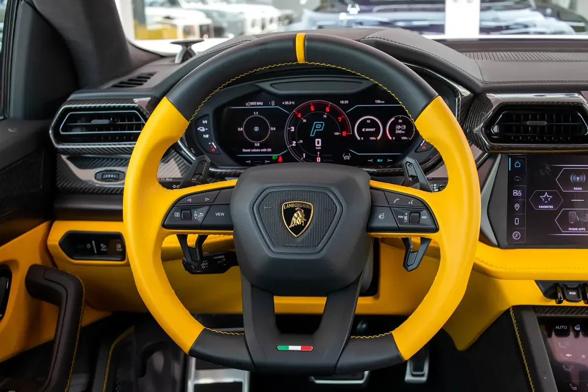 Lamborghini Urus 4.0 AT AWD (666 hp) - 13