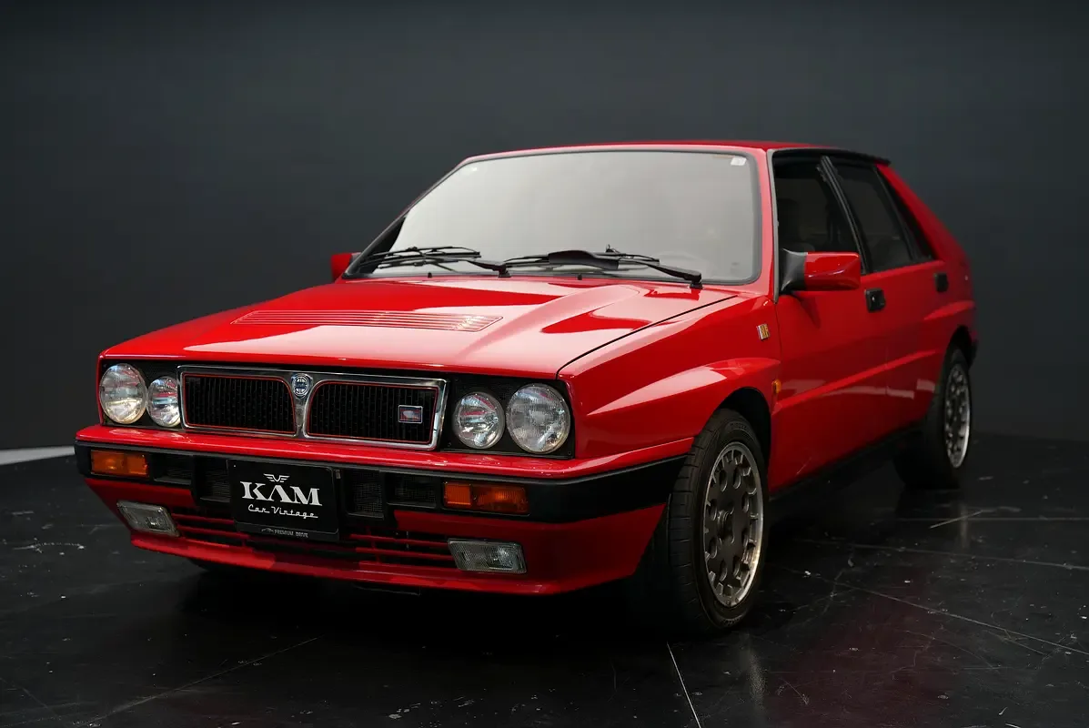 Lancia Delta 2.0 MT Integrale AWD (200 hp)