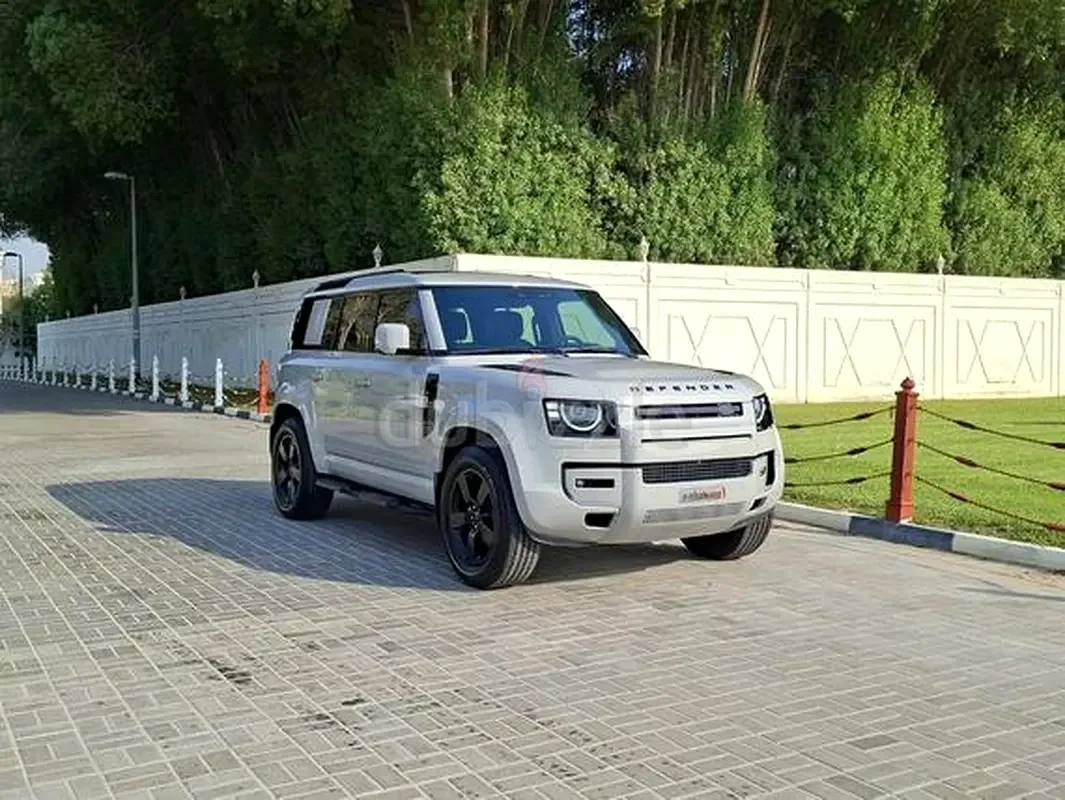 Land Rover Defender 2.0 AT AWD (300 hp)