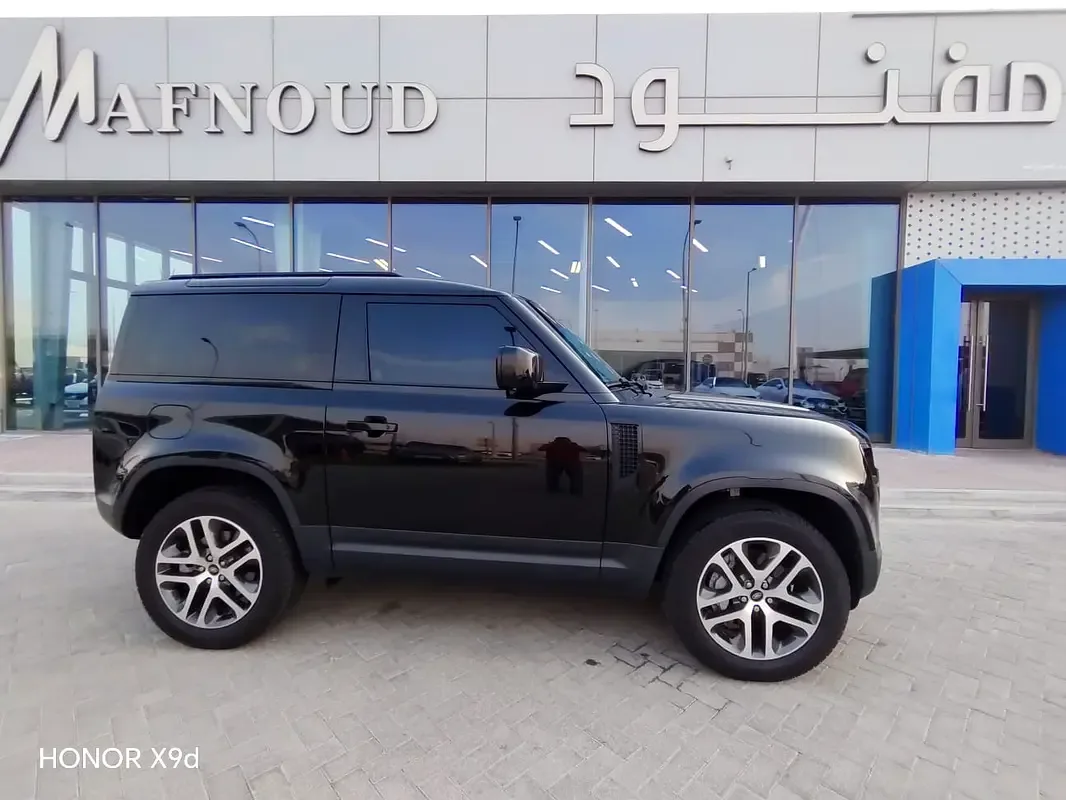 Land Rover Defender 2.0 AT AWD (300 hp)