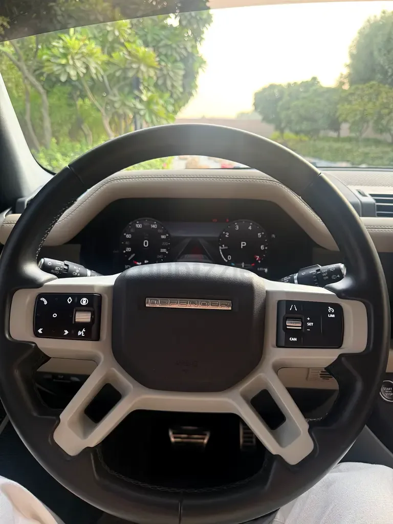 Land Rover Defender 2.0 AT AWD (300 hp) - 7