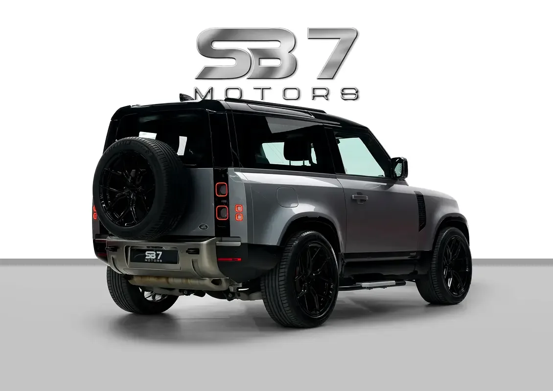 Land Rover Defender 2.0 AT AWD (300 hp) - 4