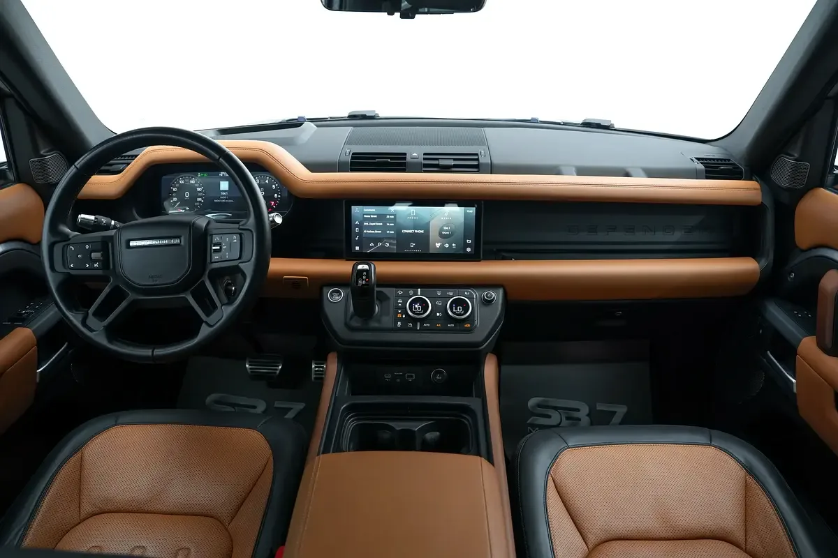 Land Rover Defender 2.0 AT AWD (300 hp) - 10