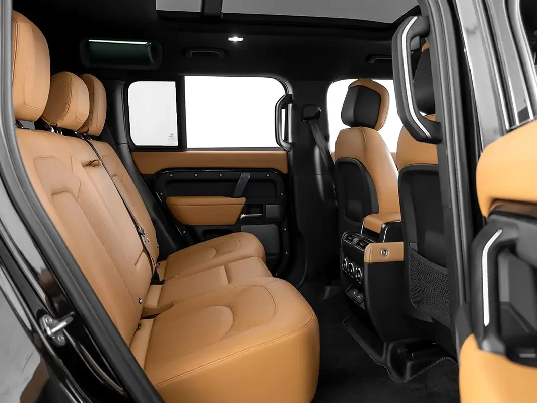 Land Rover Defender 2.0 AT AWD (300 hp) - 14