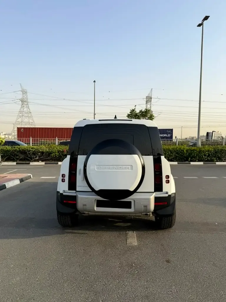Land Rover Defender 2.0 AT AWD (300 hp) - 10