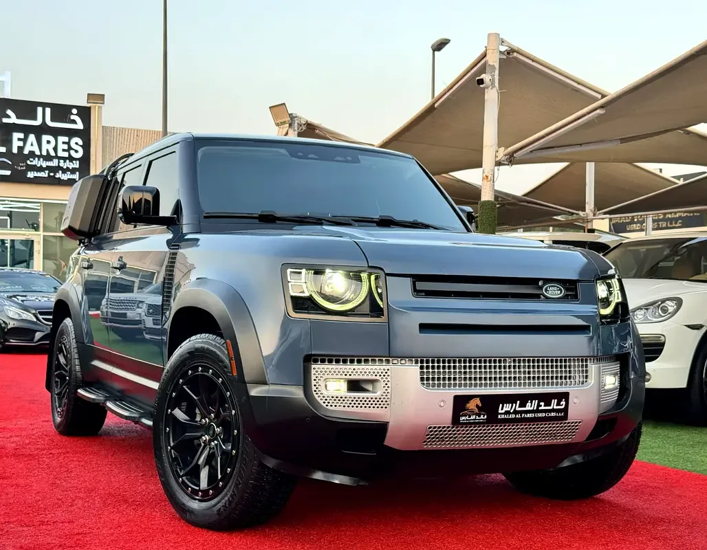 Land Rover Defender 2.0 AT AWD (300 حصان) - 2