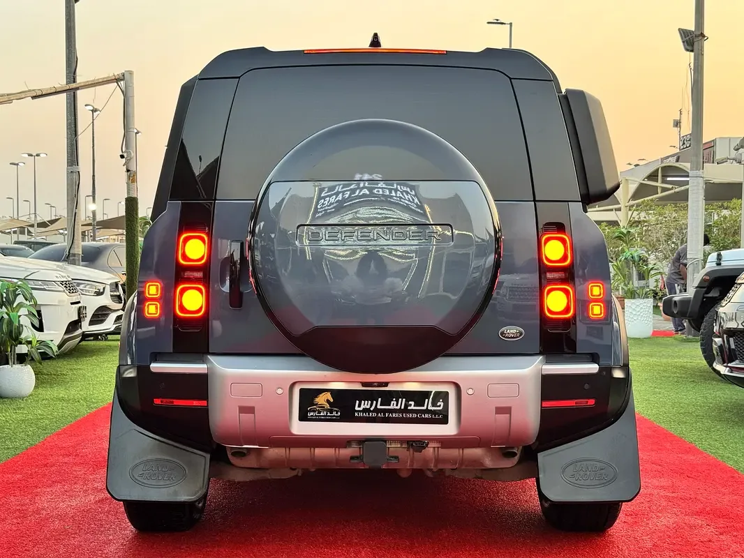 Land Rover Defender 2.0 AT AWD (300 حصان) - 7