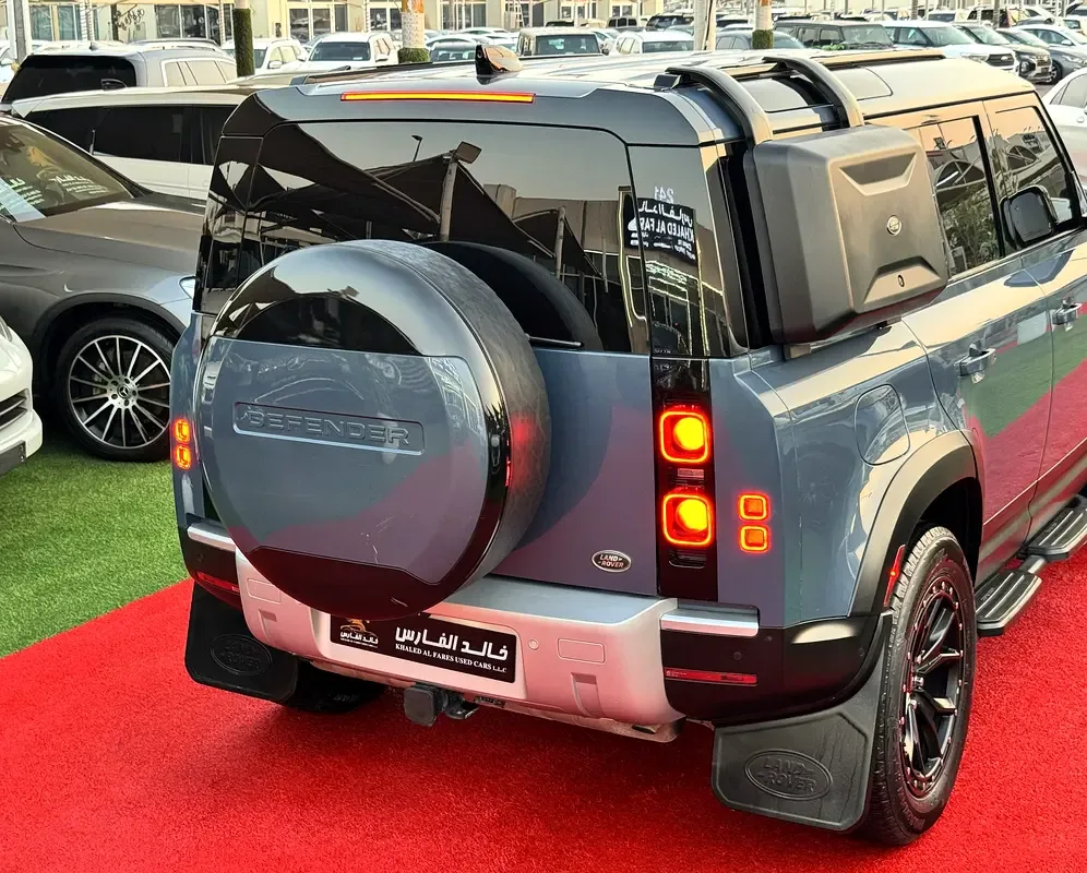 Land Rover Defender 2.0 AT AWD (300 حصان) - 11