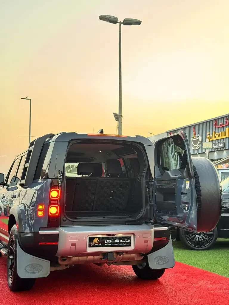 Land Rover Defender 2.0 AT AWD (300 حصان) - 20