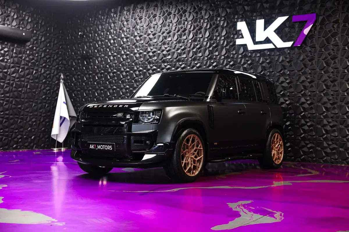 Land Rover Defender 2.0 AT AWD (300 hp) - 2